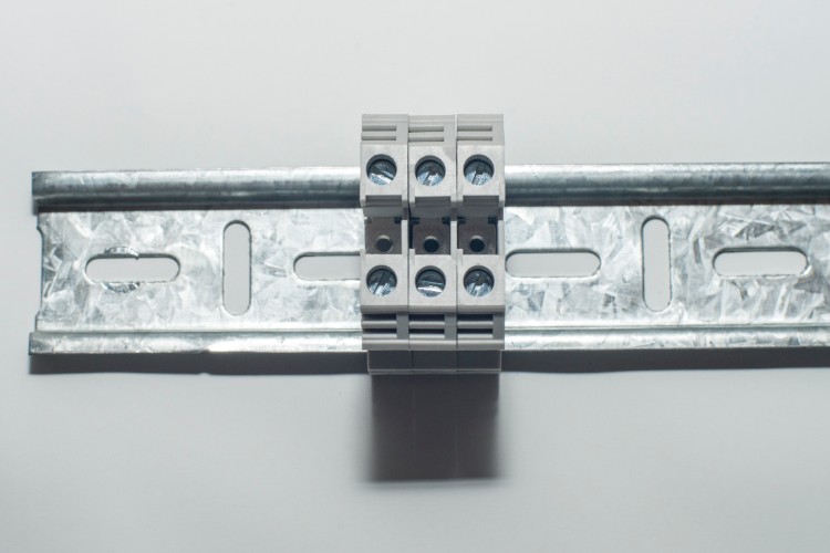 Bornes de conexión de paso con contactos a tornillos Modelo CDU 2.5N (Imagen 1)