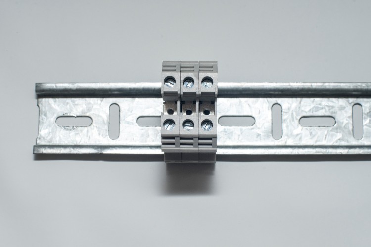 Bornes de conexión de paso con contactos a tornillos Modelo CDU 10N (Imagen 2)
