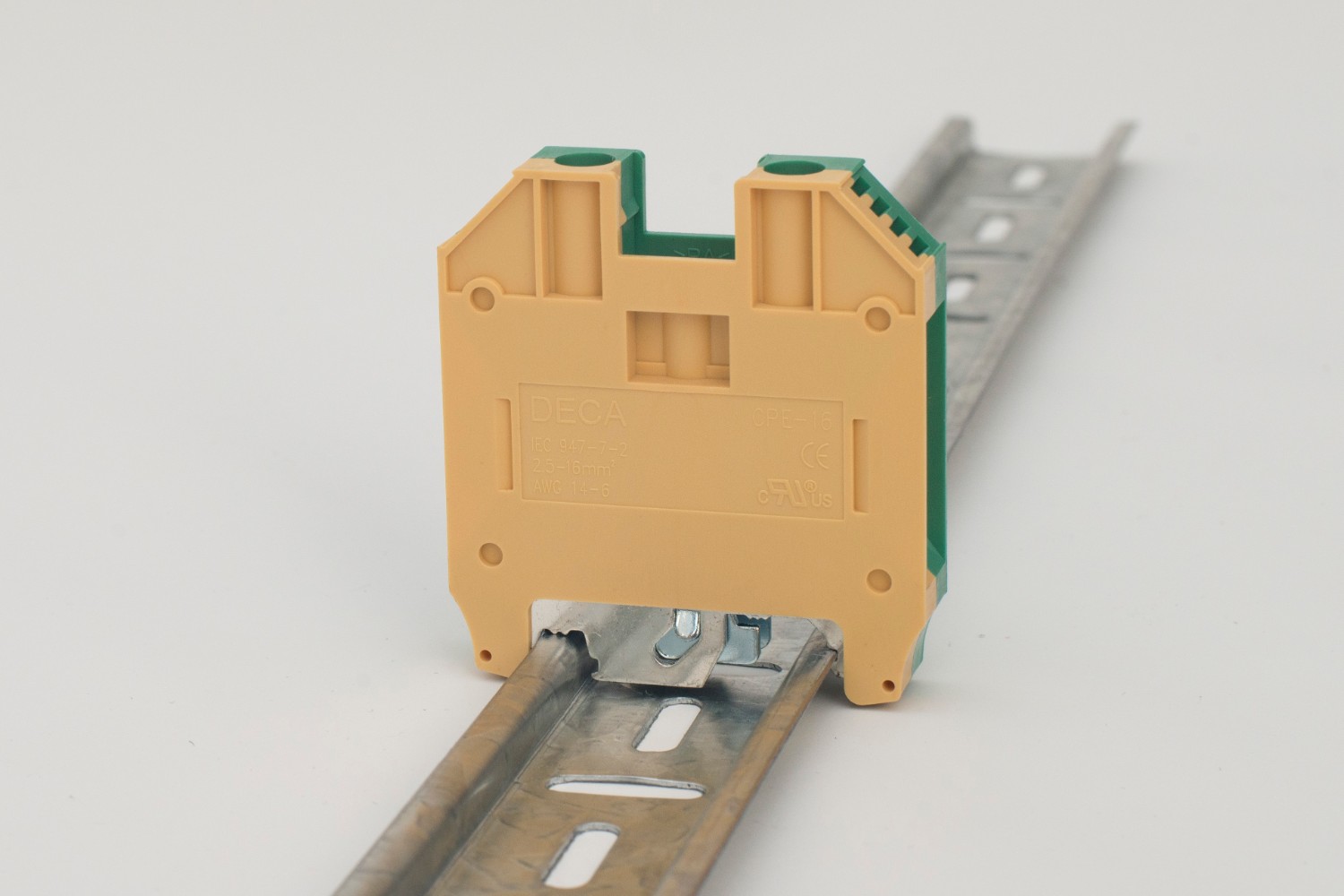 Bornes de conexión a tierra con pie metálico y contactos a tornillos Modelo CPE 16 (Imagen 4)